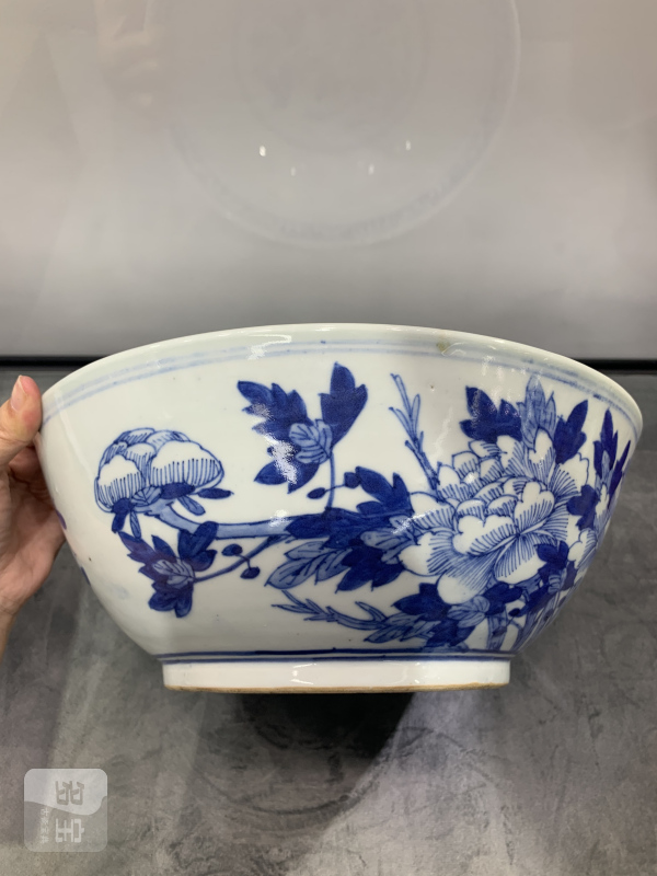 清晚期青花雉鸡牡丹纹大碗 - 图5